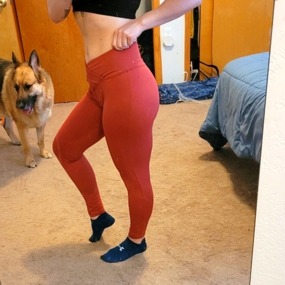 Cross front leggings - Picture 2 of 6